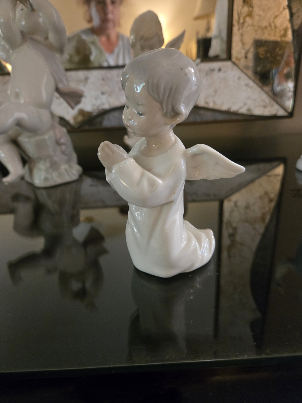 Lladro White Gloss Angel Kneeling Figurine